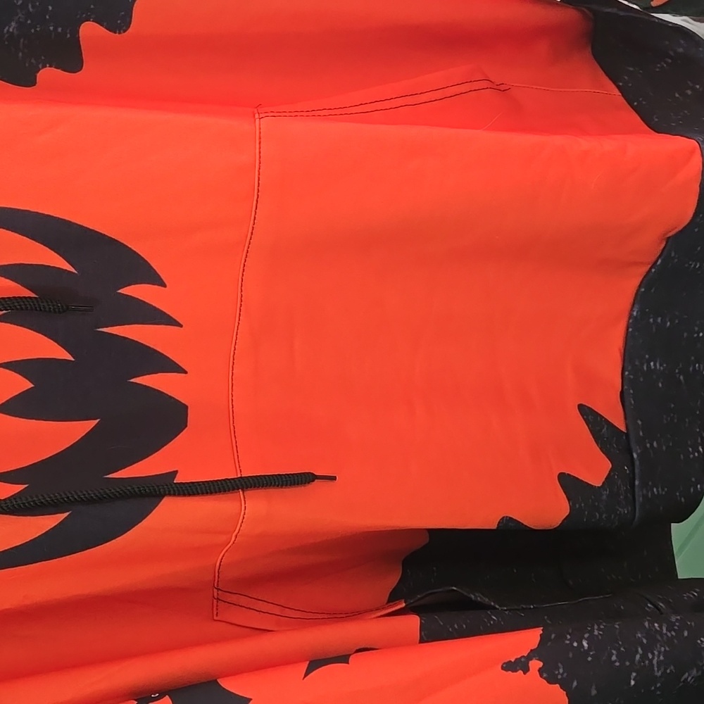 Halloween Pumpkin and Bat Hoodie 2x/3× - Picture 2 of 4